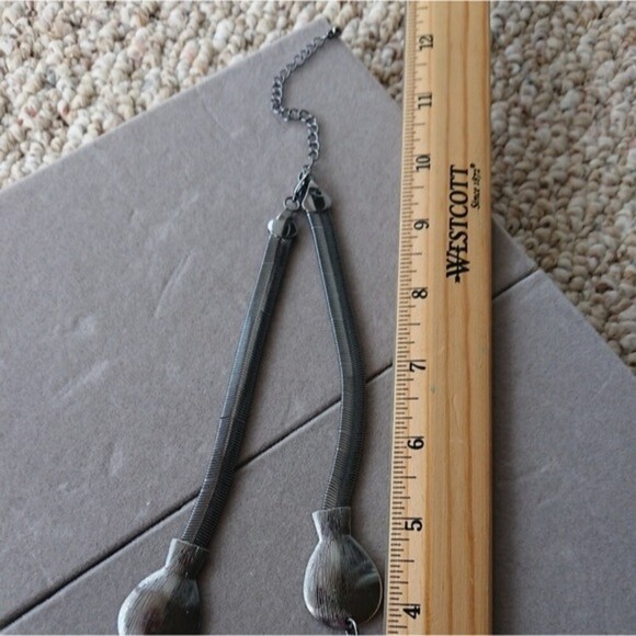 East 5th Statement necklace, charcoal color, teardrop shapes, rhinestones - Picture 6 of 8